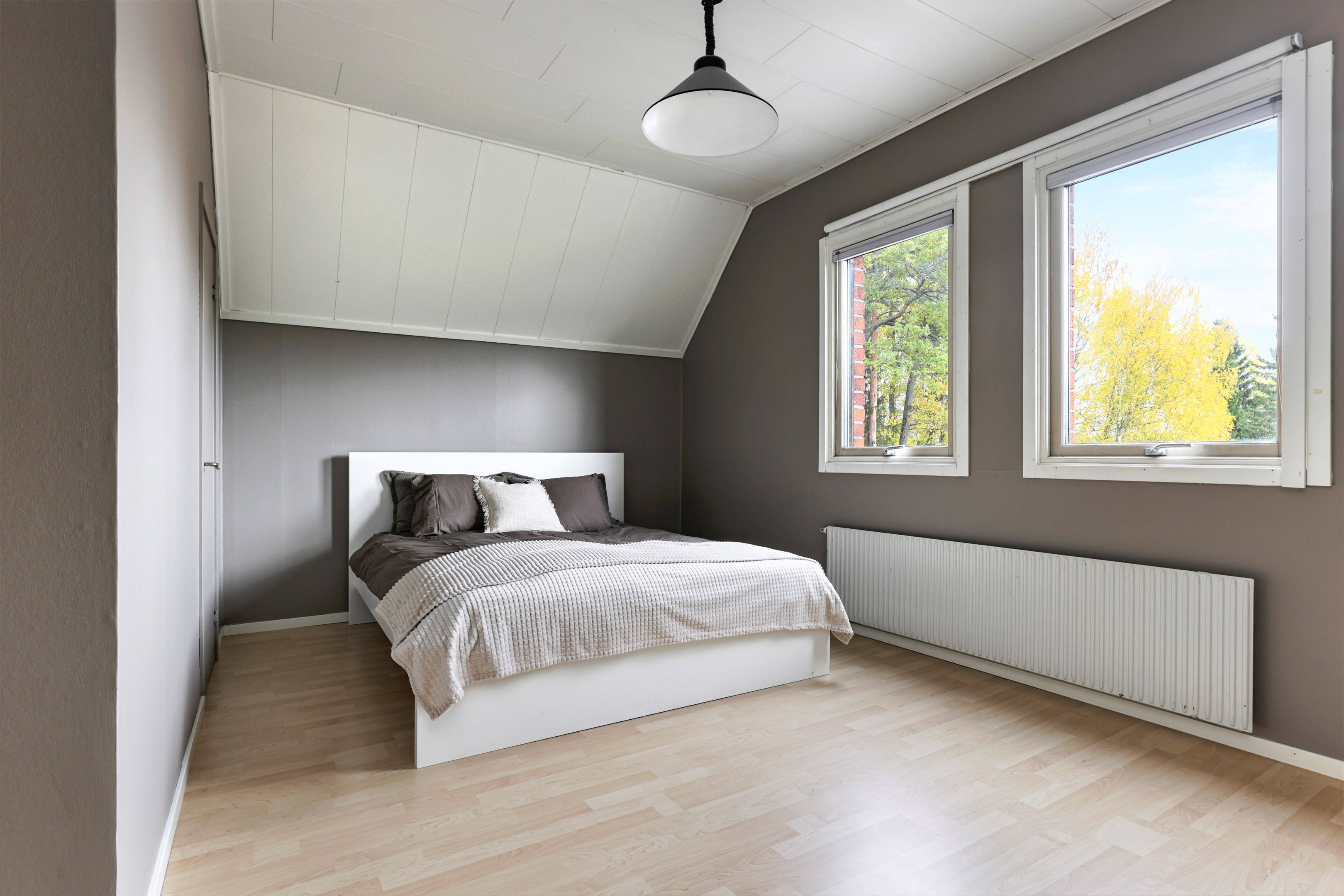Bostadsbild från Furugatan 24, Till salu i Gimo, Östhammar