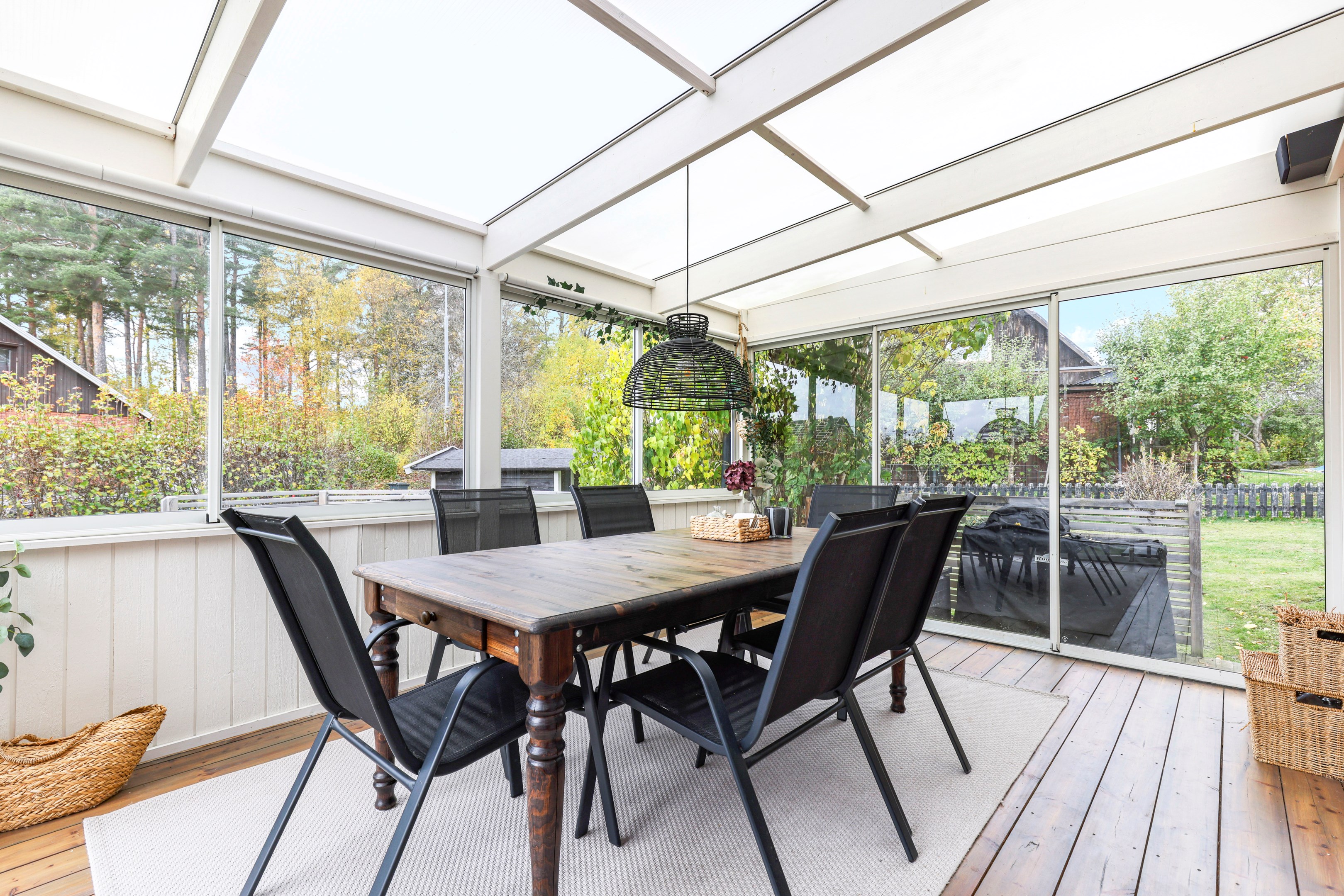 Bostadsbild från Furugatan 24, Till salu i Gimo, Östhammar
