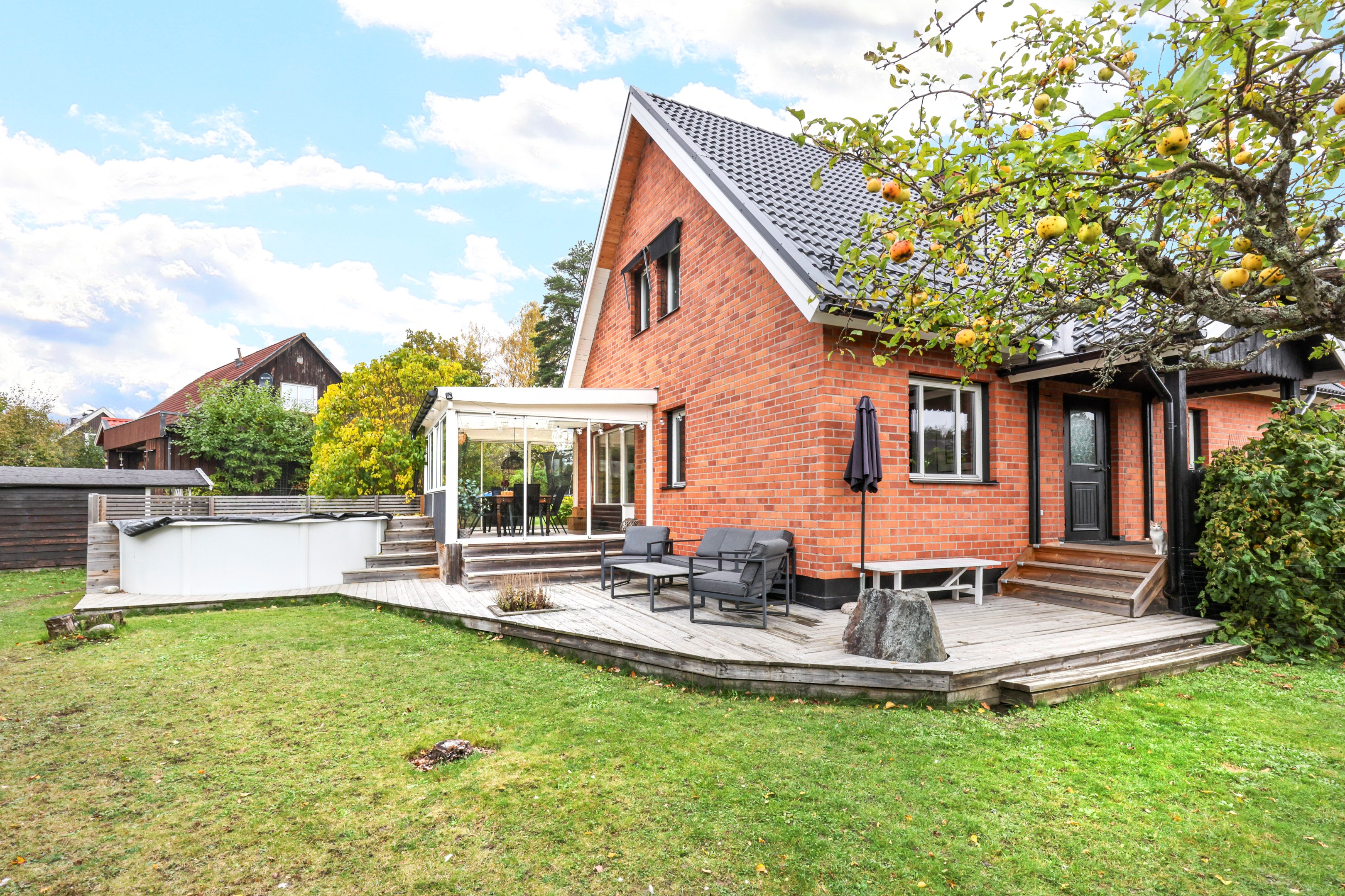 Bostadsbild från Furugatan 24, Till salu i Gimo, Östhammar