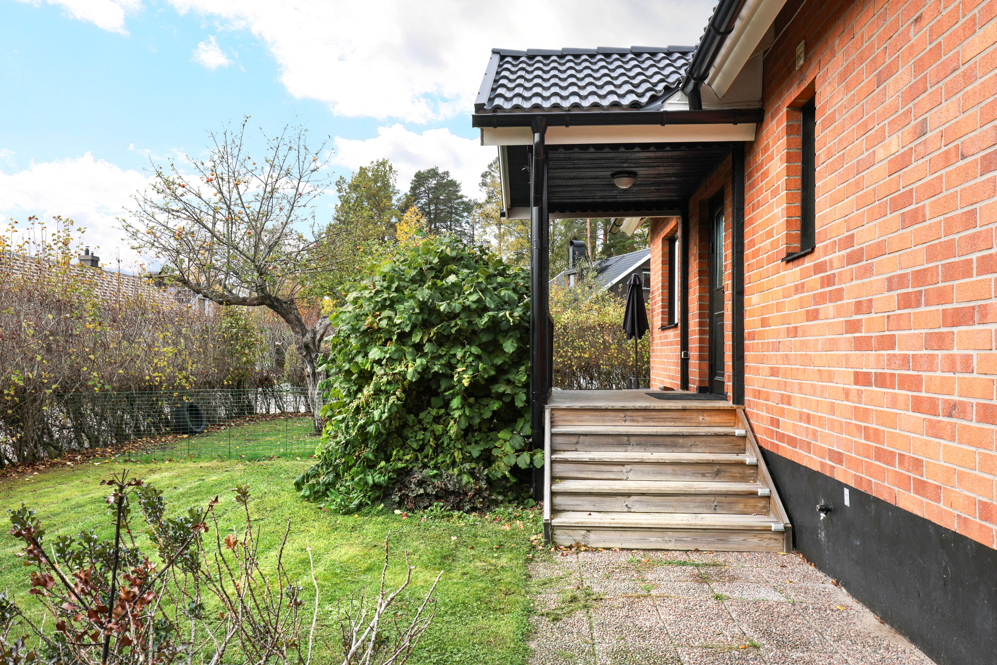Bostadsbild från Furugatan 24, Till salu i Gimo, Östhammar