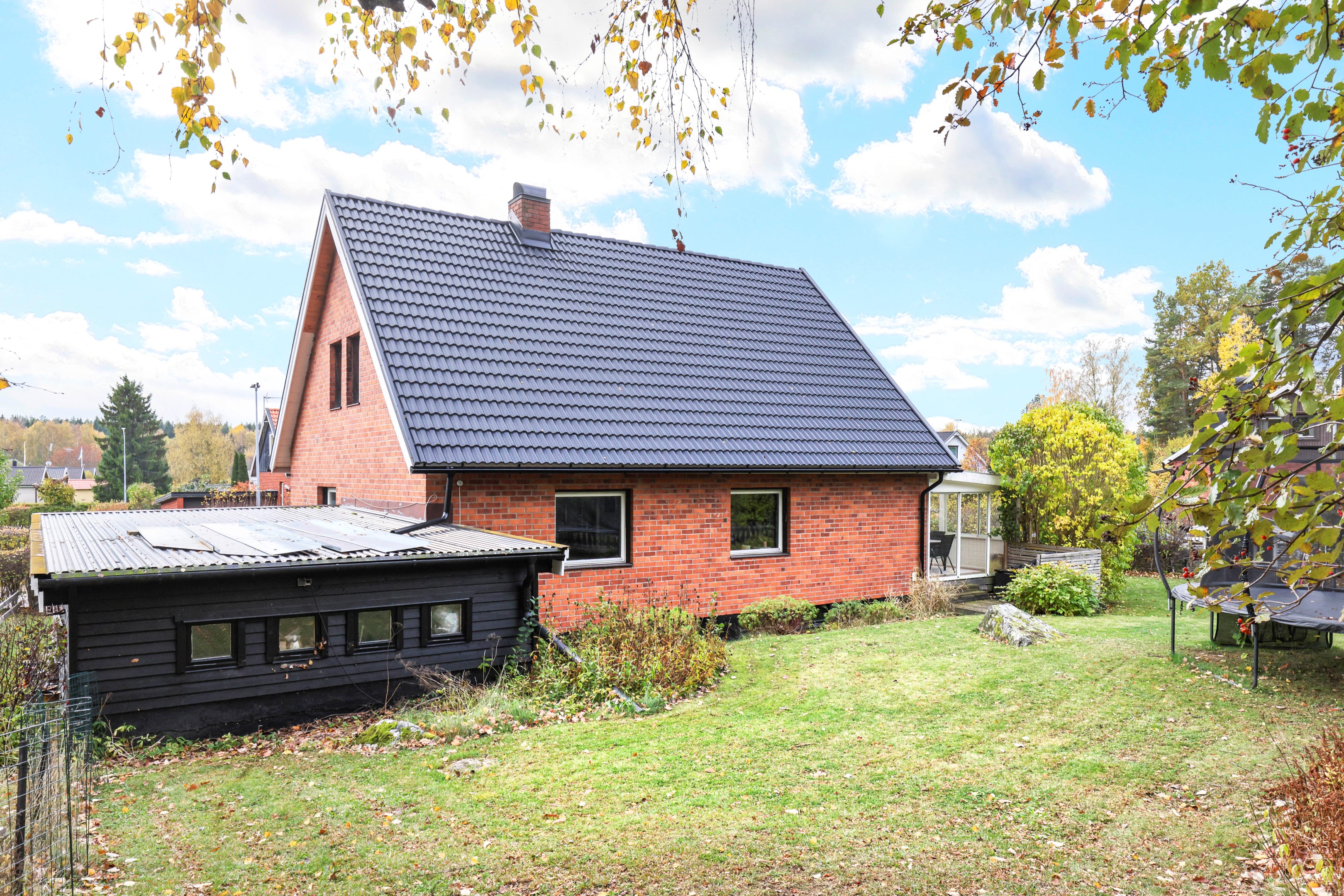 Bostadsbild från Furugatan 24, Till salu i Gimo, Östhammar