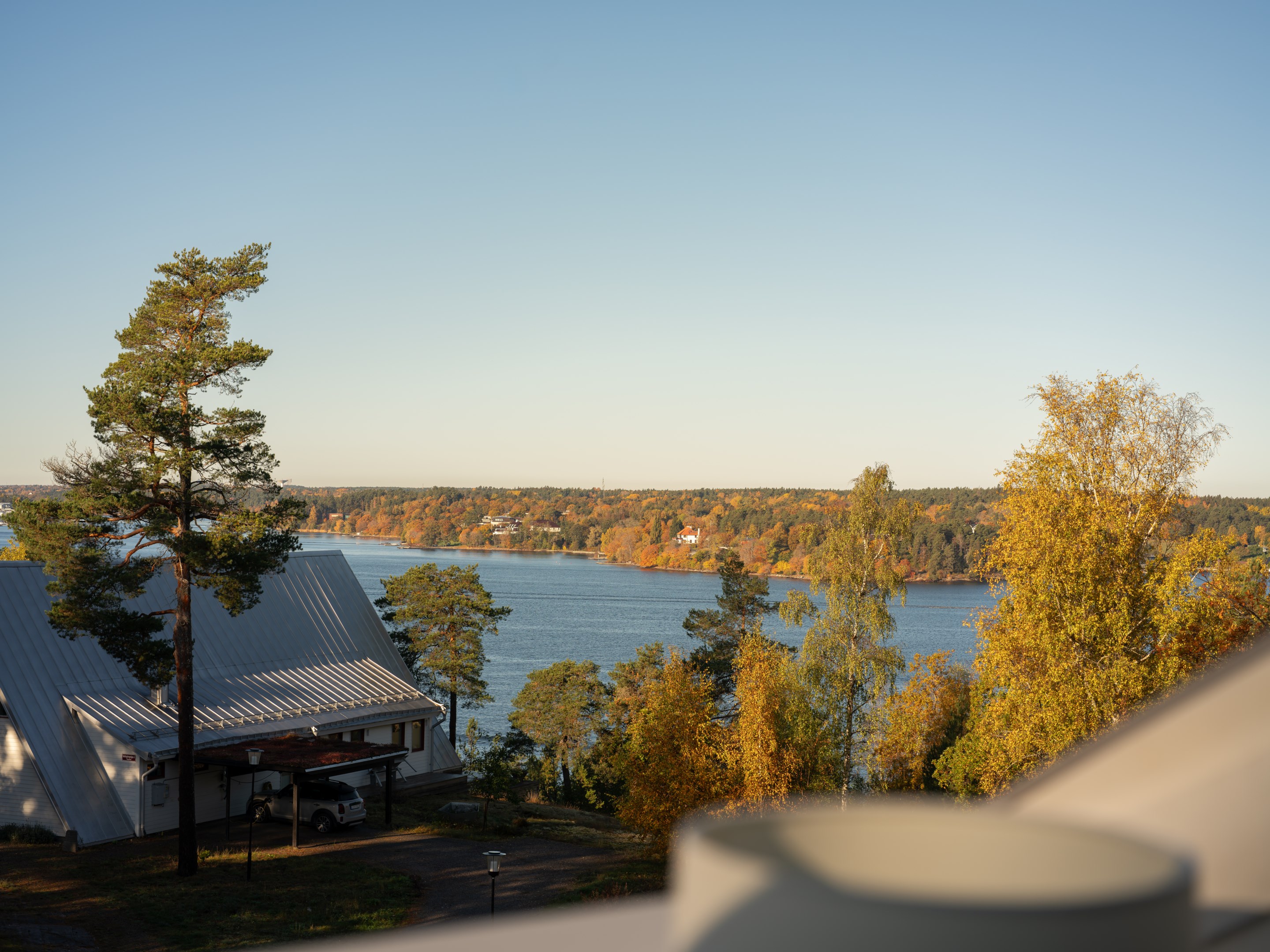 Bostadsbild från Grävlingsbergsvägen 18, Till salu i Kummelnäs, Nacka