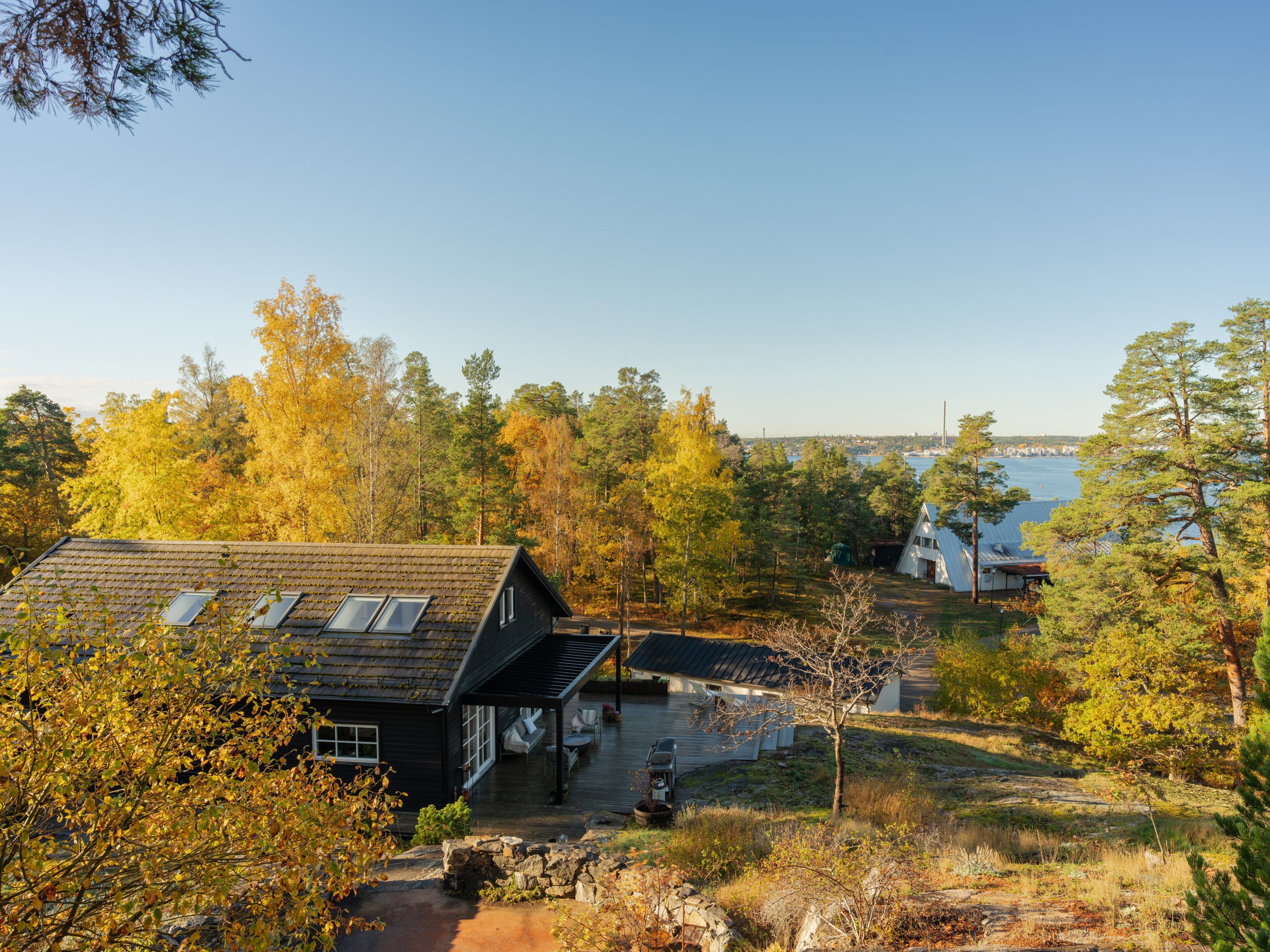 Bostadsbild från Grävlingsbergsvägen 18, Till salu i Kummelnäs, Nacka