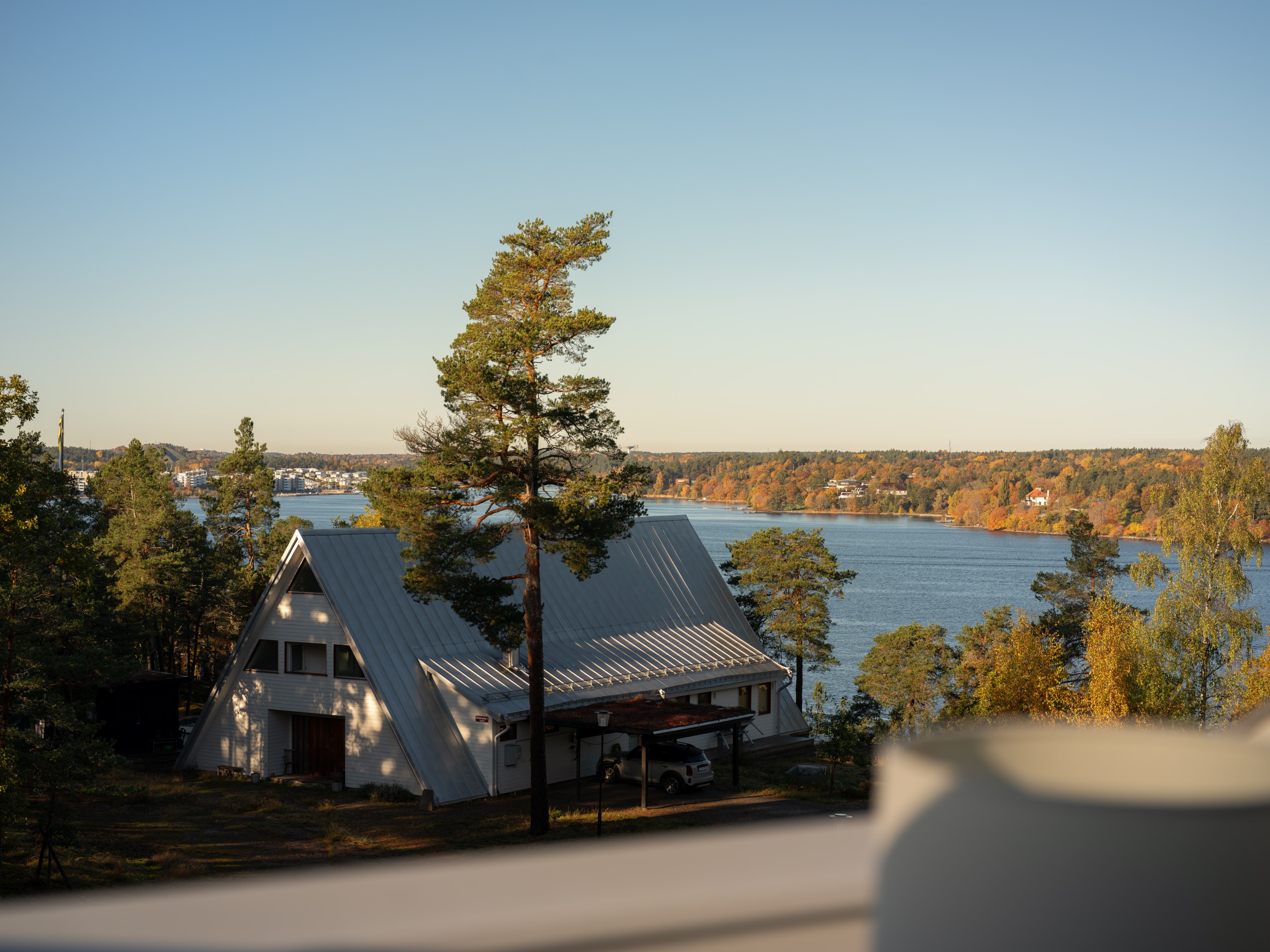 Bostadsbild från Grävlingsbergsvägen 18, Till salu i Kummelnäs, Nacka