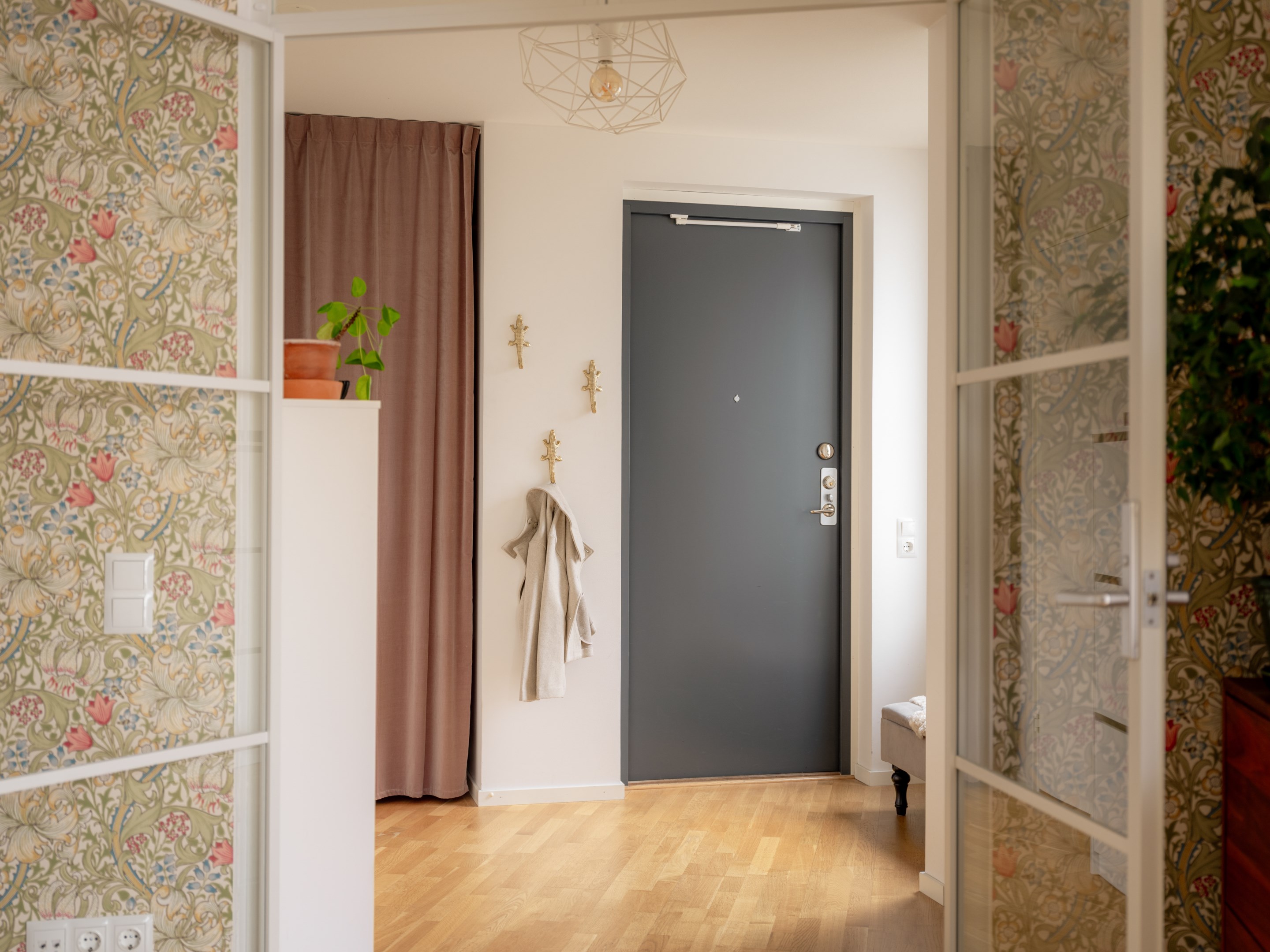Bostadsbild från Sandalettgatan 7, Till salu i Älvsjöstaden, Stockholm