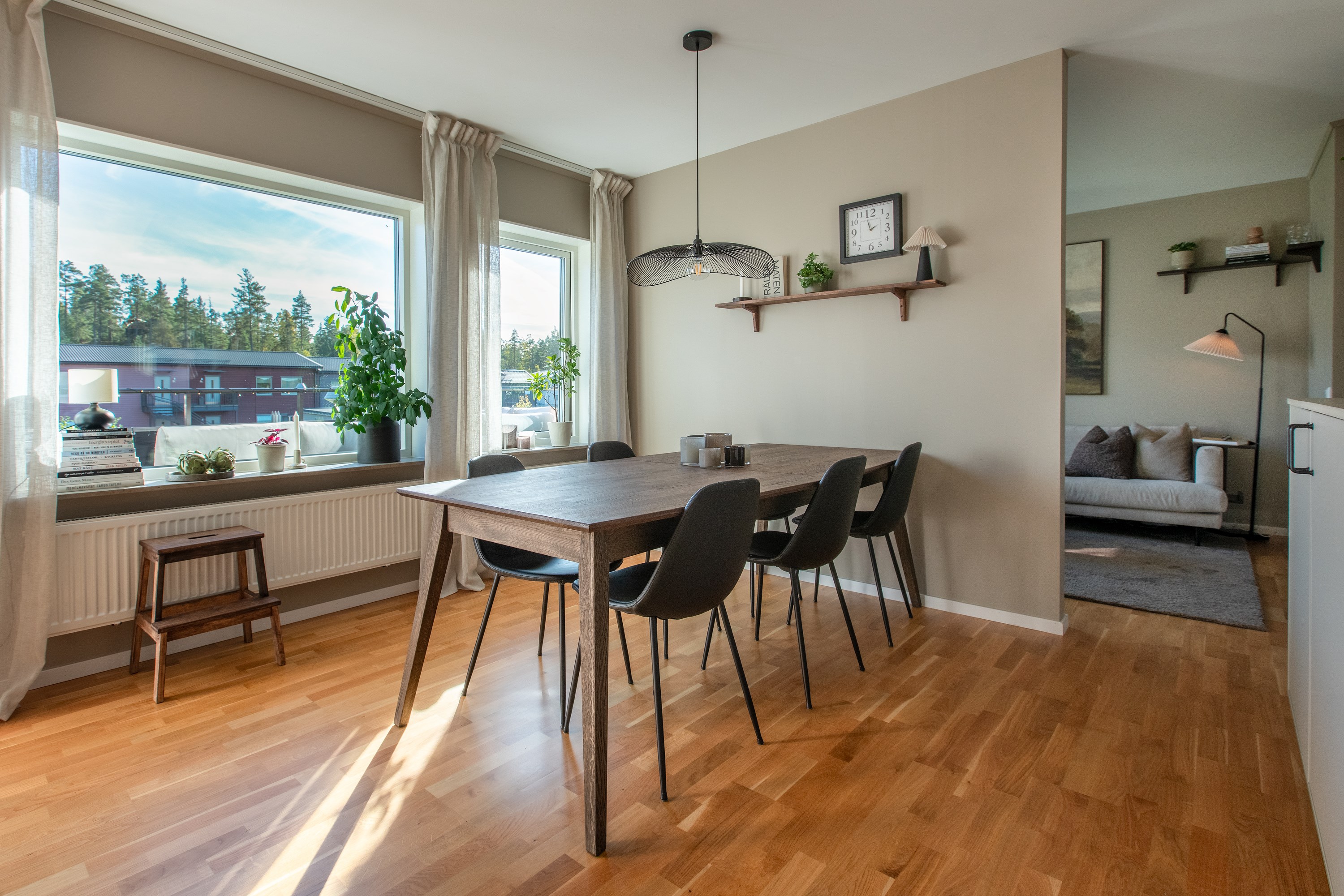 Bostadsbild från Vandrarvägen 27B, Kommande i Riksten, Botkyrka