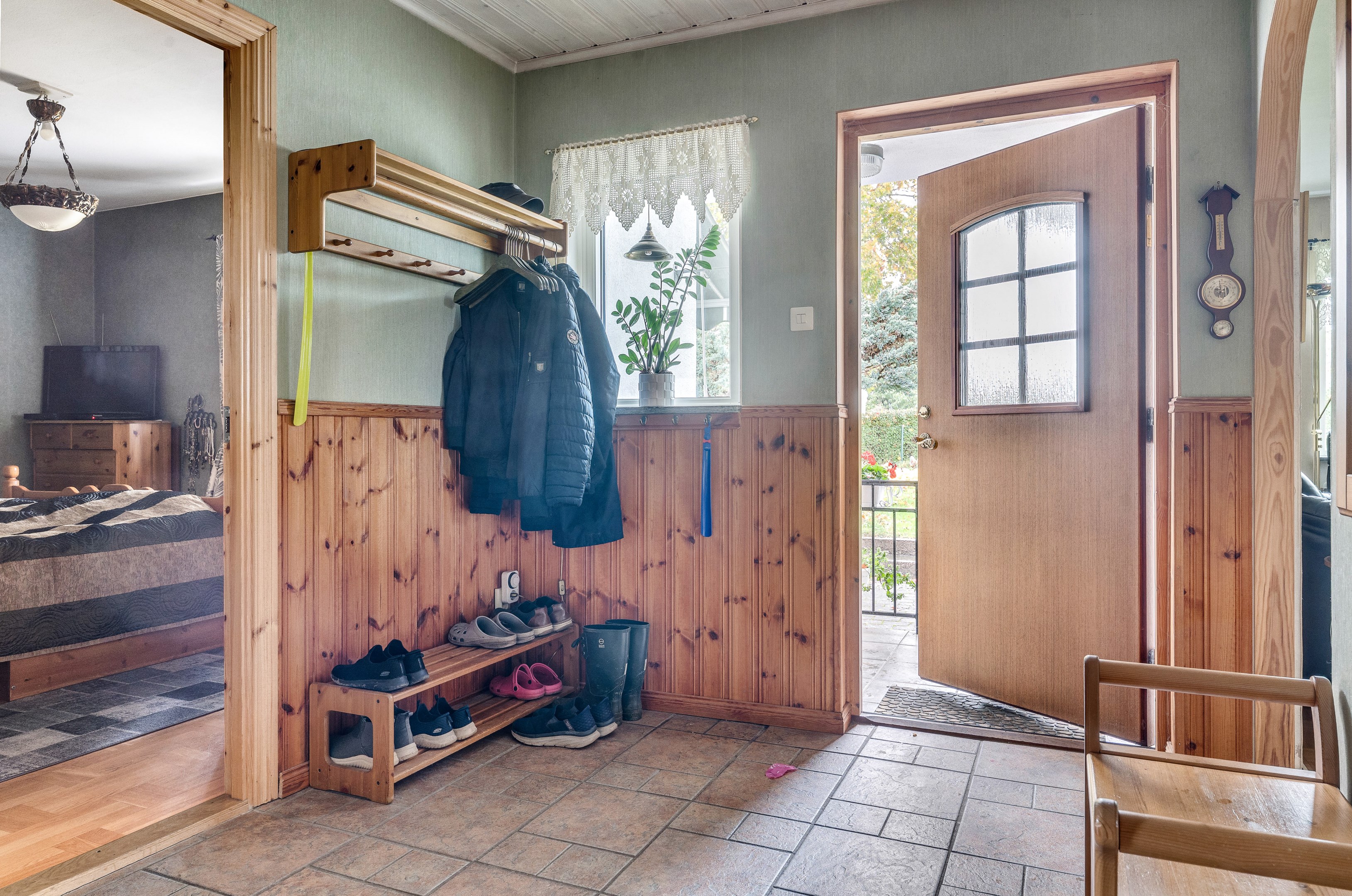 Bostadsbild från Navvägen 4, Till salu i Gunsta, Uppsala