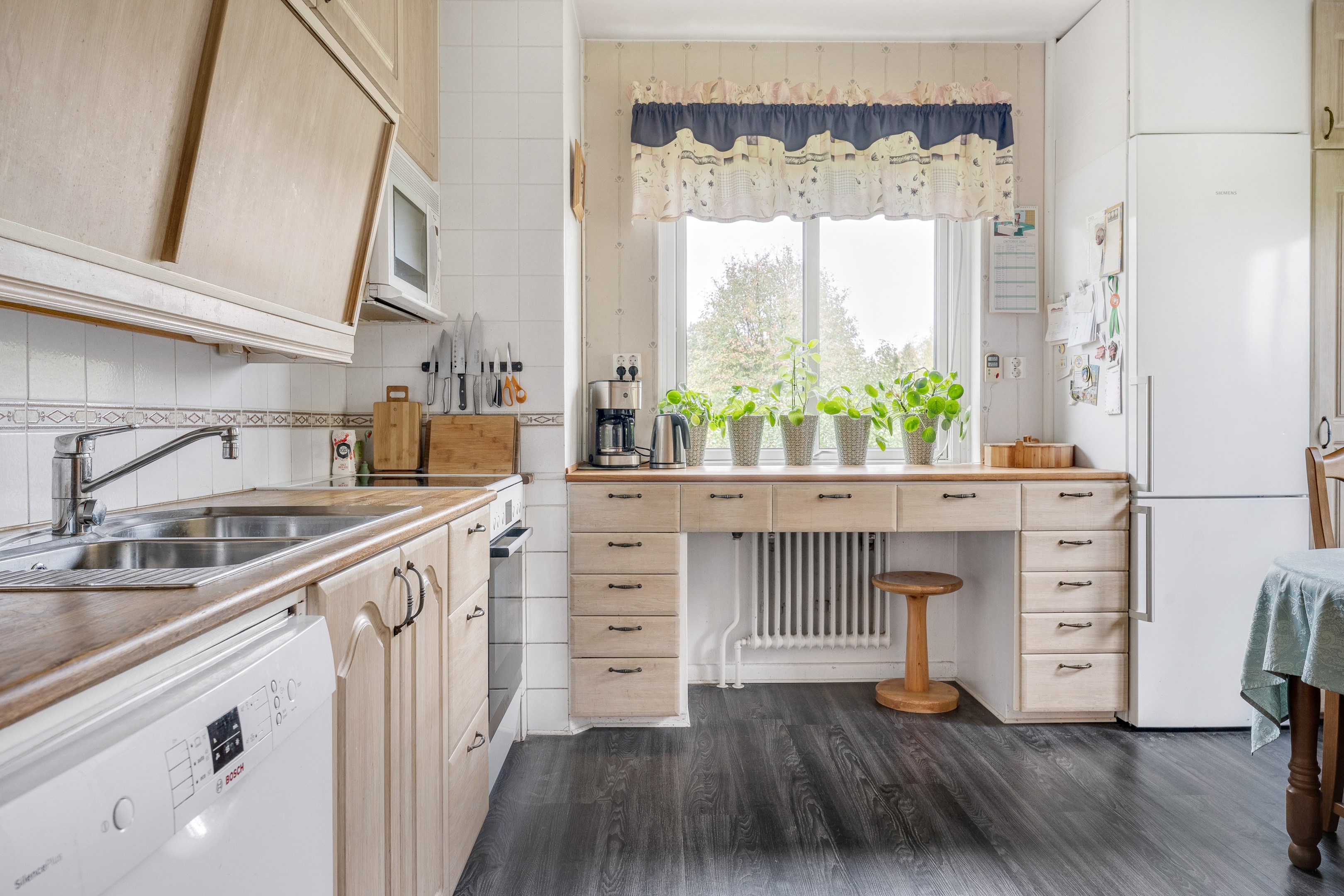Bostadsbild från Navvägen 4, Till salu i Gunsta, Uppsala