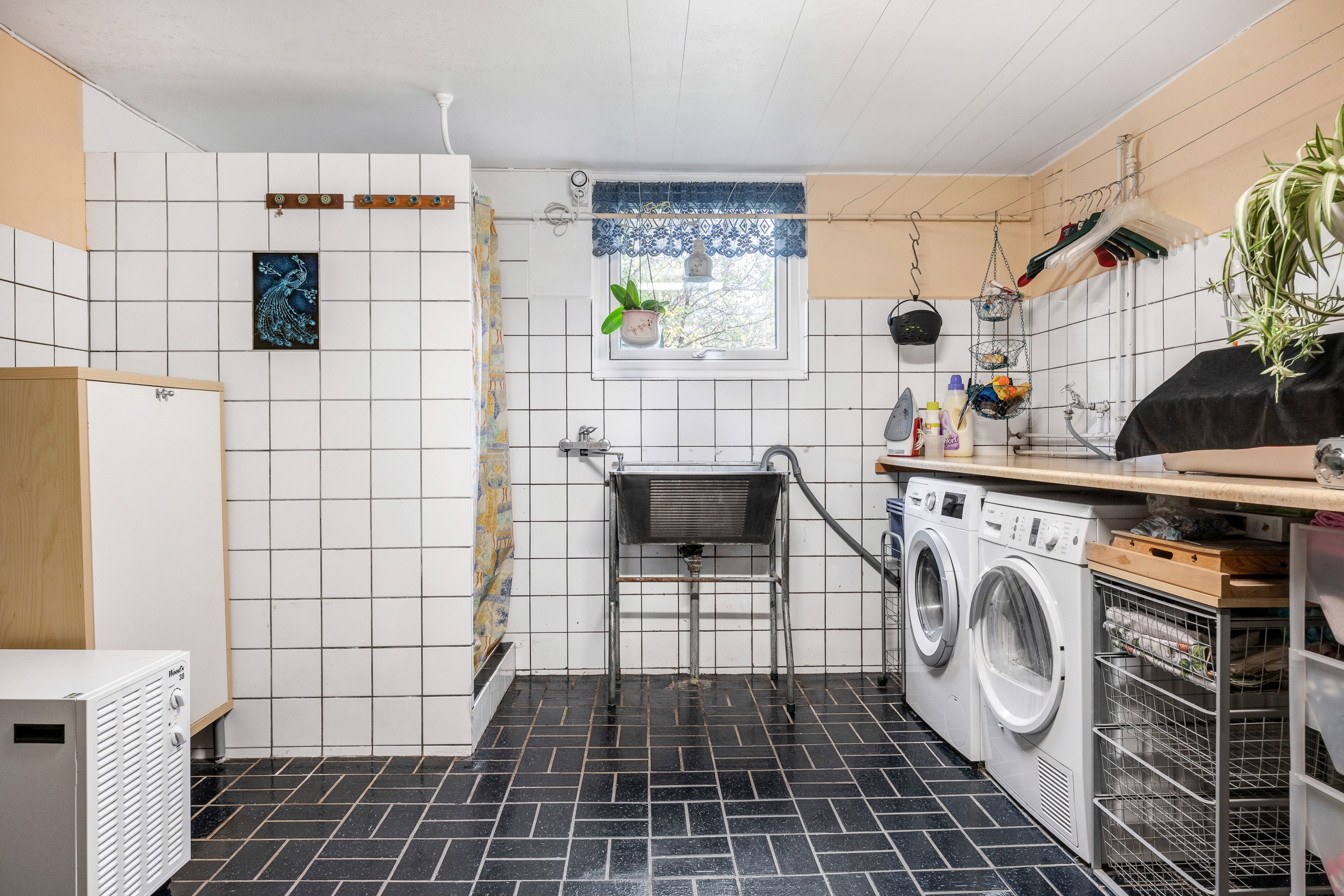 Bostadsbild från Navvägen 4, Till salu i Gunsta, Uppsala