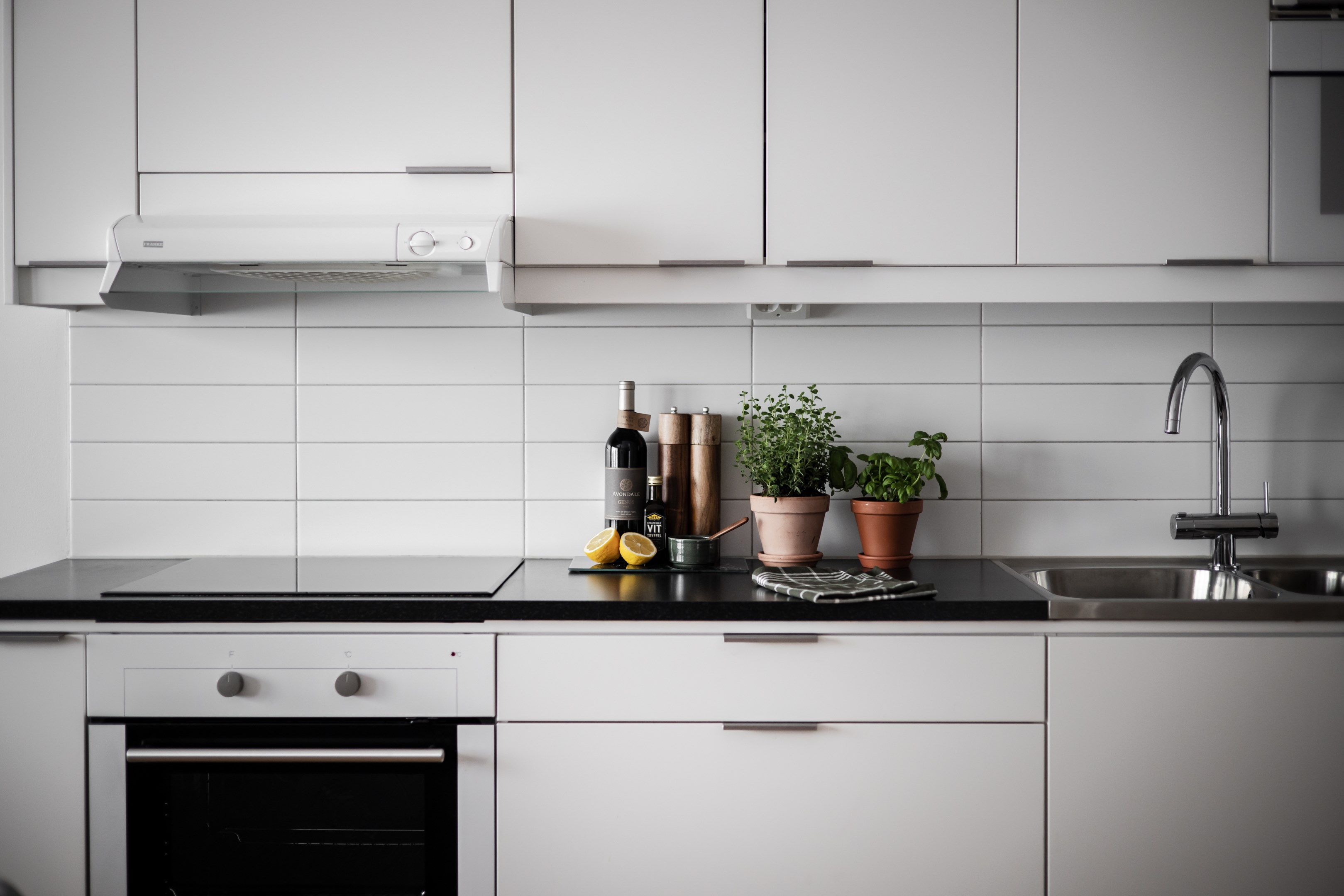 Bostadsbild från Älvsjö stationsgata 14, Till salu i Älvsjö, Stockholm