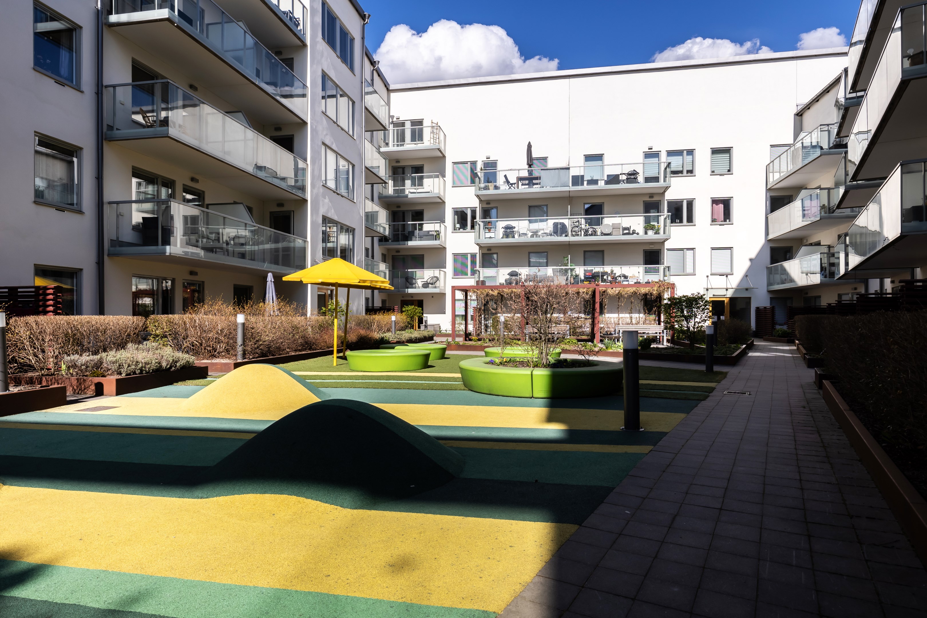 Bostadsbild från Älvsjö stationsgata 14, Till salu i Älvsjö, Stockholm