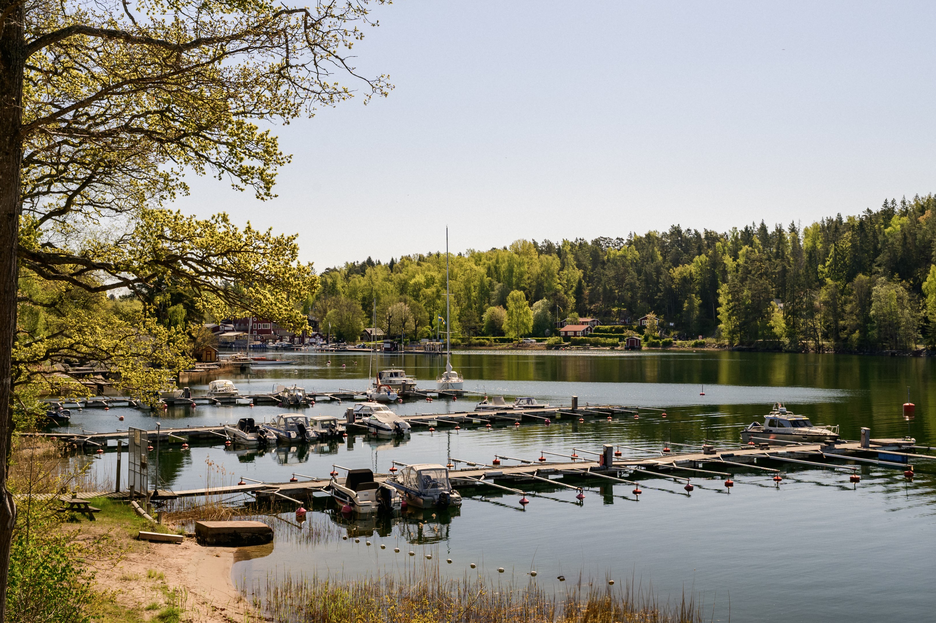 Bostadsbild från Lärkstigen 3A, Till salu i Strömma, Värmdö