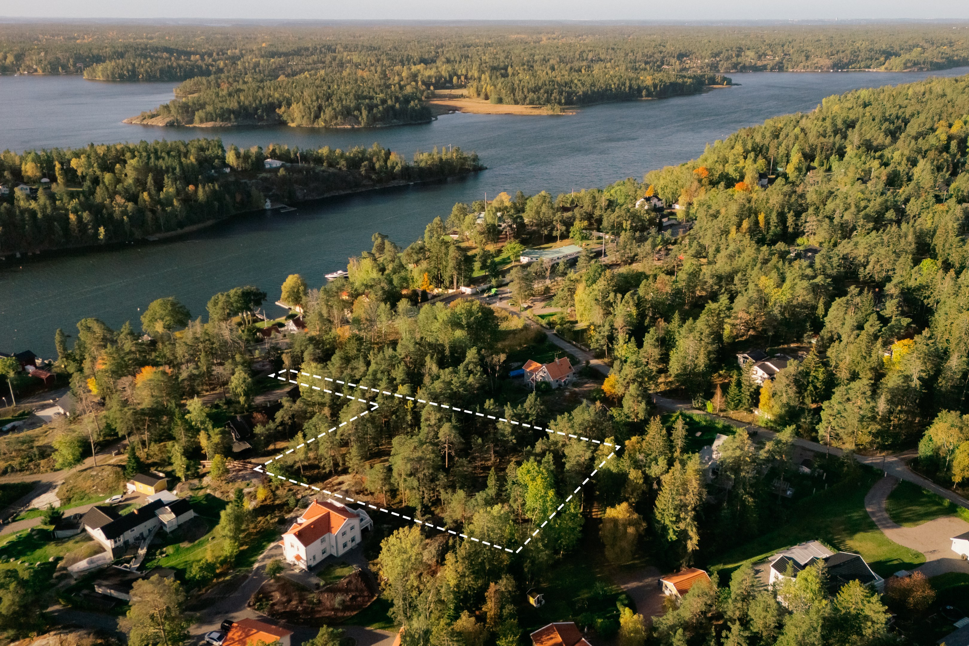 Bostadsbild från Lärkstigen 3A, Till salu i Strömma, Värmdö