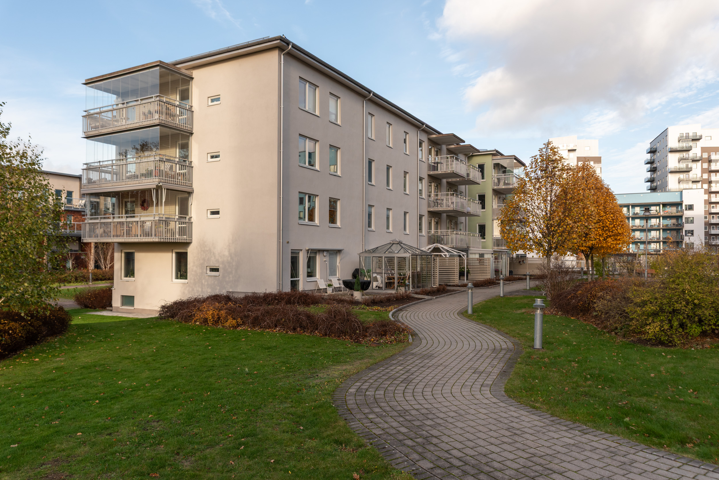 Bostadsbild från Öster Mälarstrands allé 130, Till salu i Öster Mälarstrand, Västerås