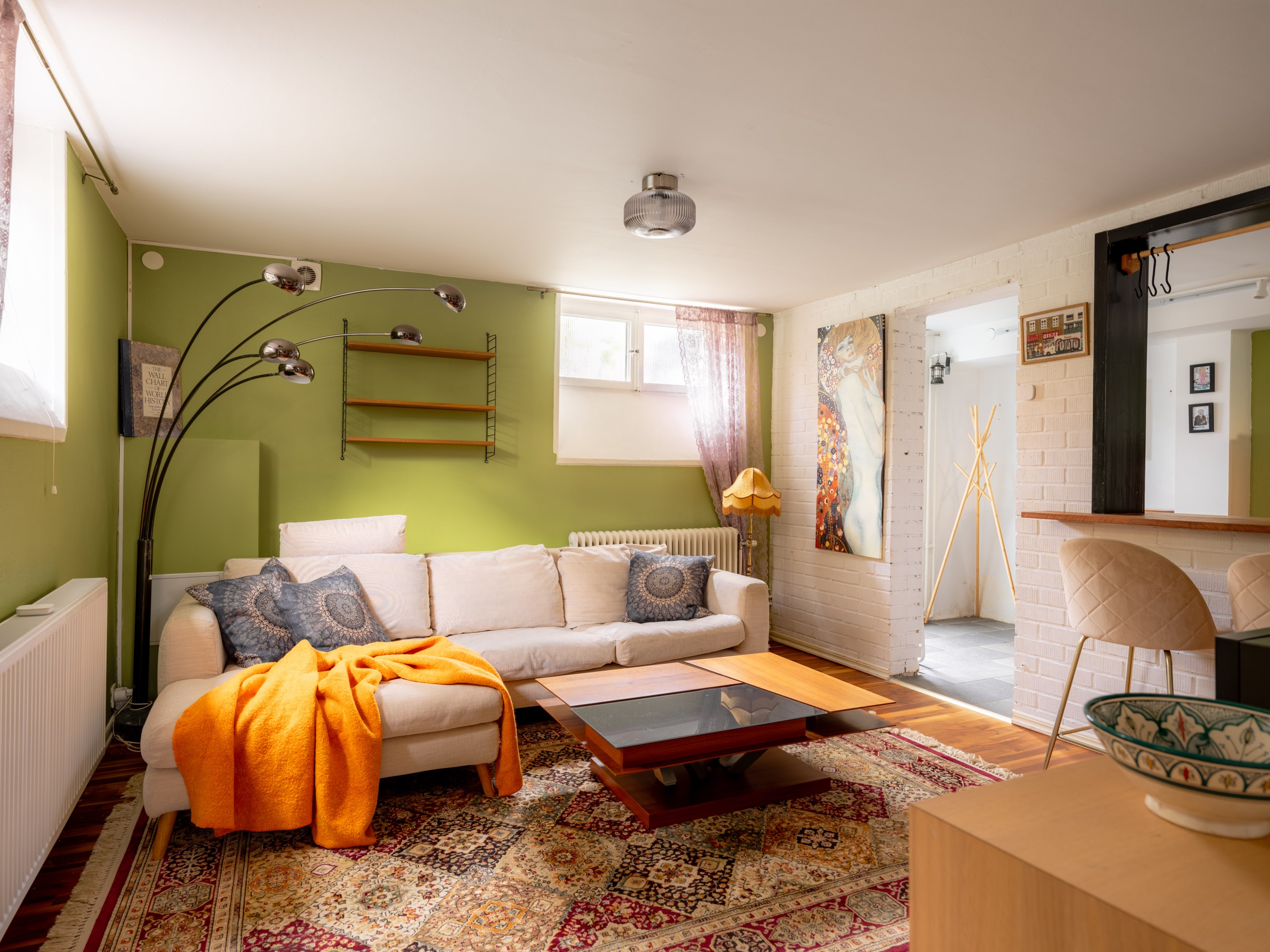 Bostadsbild från Bäckvägen 92A, Till salu i Midsommarkransen, Stockholm