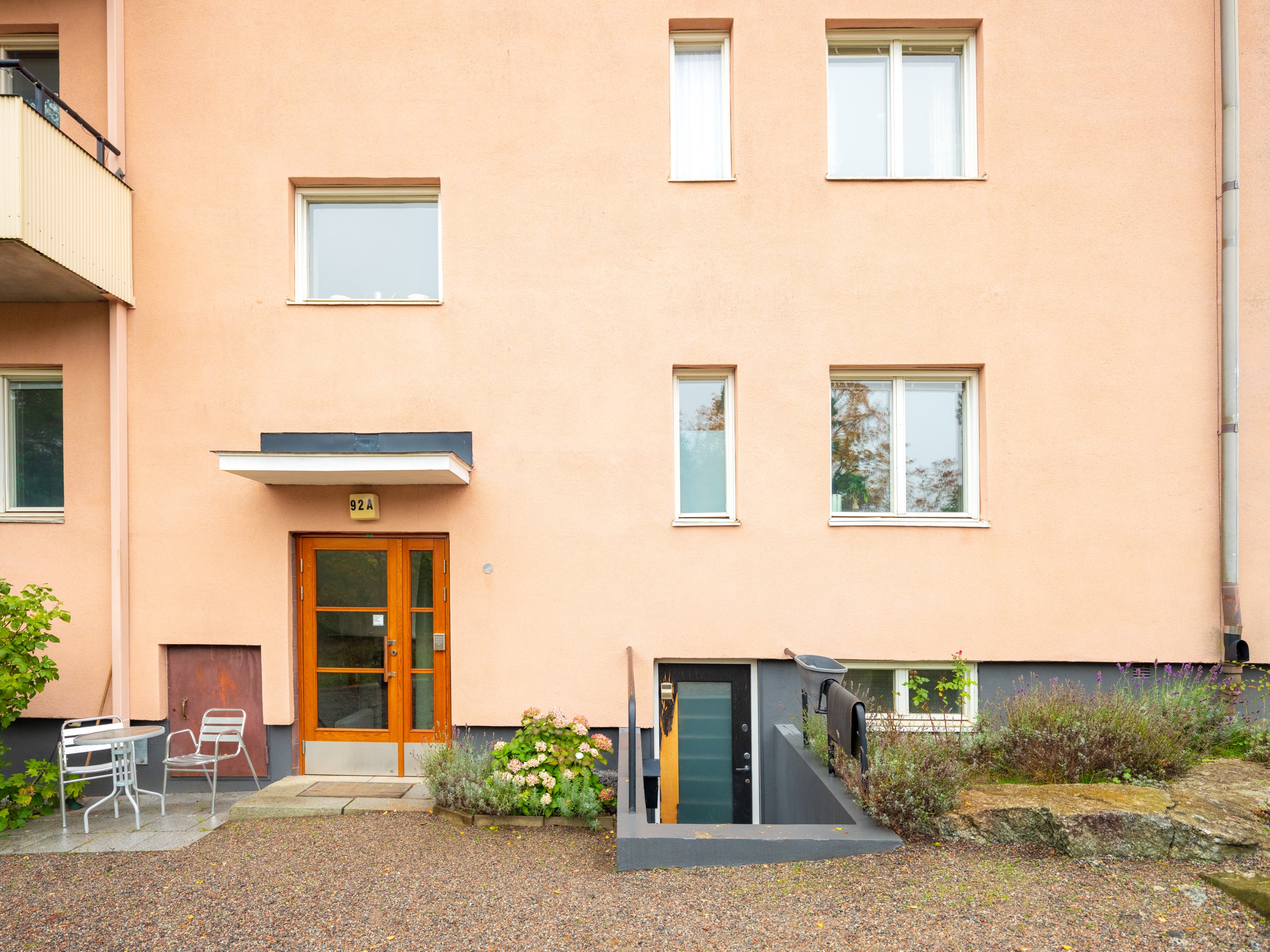 Bostadsbild från Bäckvägen 92A, Till salu i Midsommarkransen, Stockholm