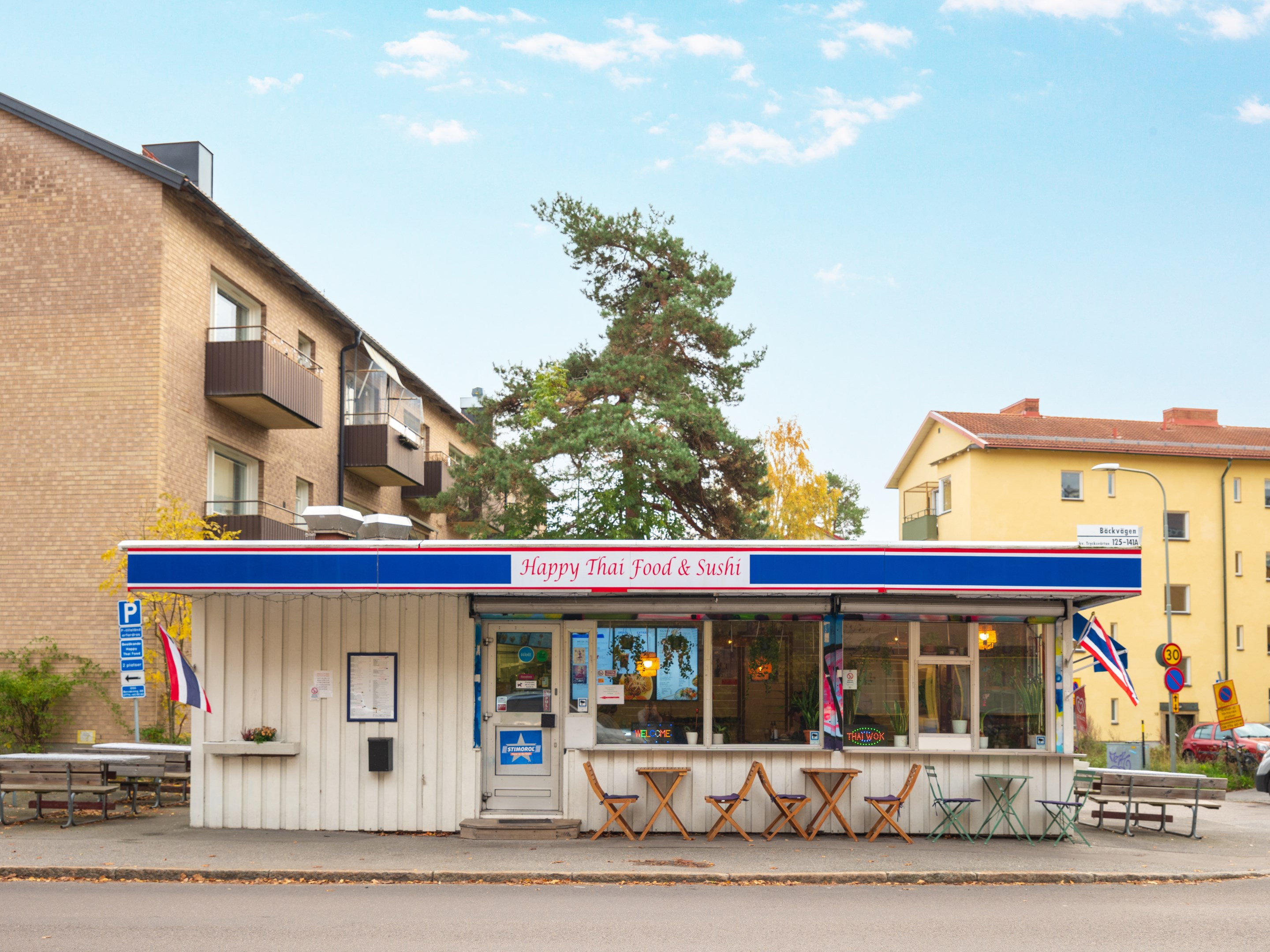 Bostadsbild från Bäckvägen 92A, Till salu i Midsommarkransen, Stockholm