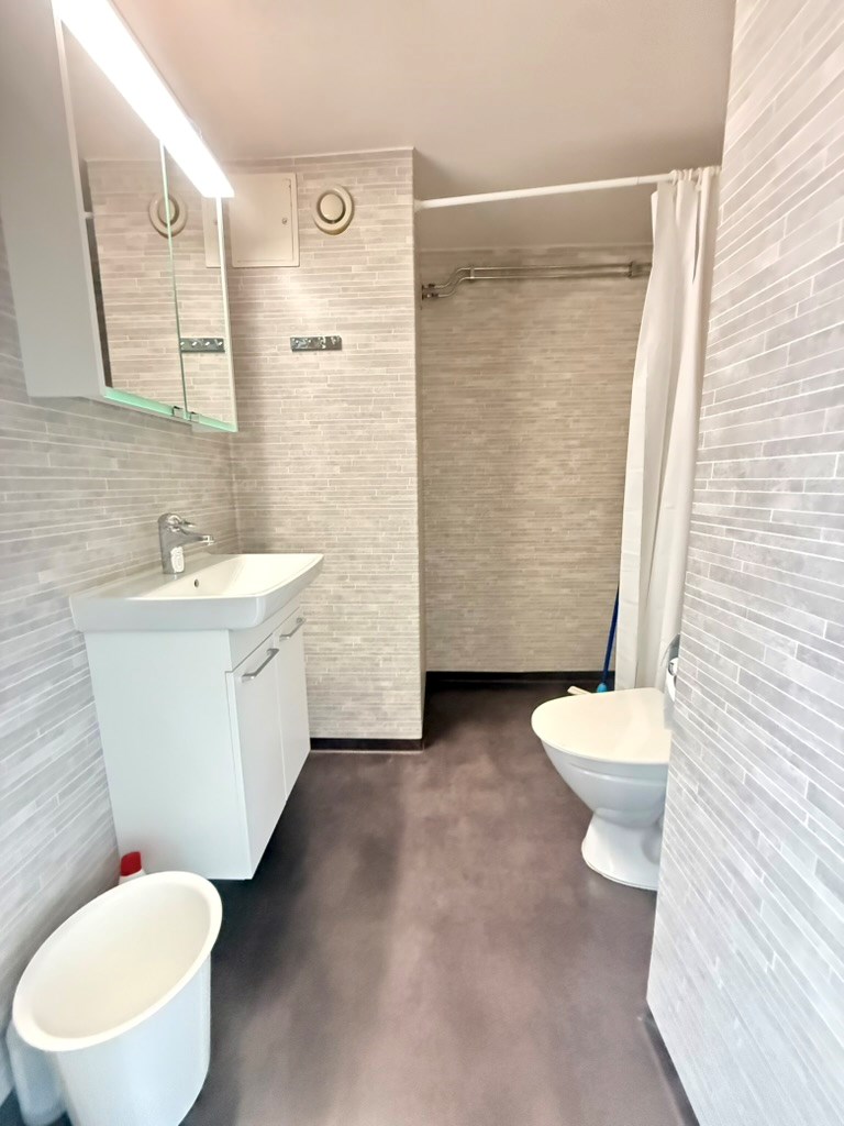 Badrum med tvättställ exempel liknande lgh